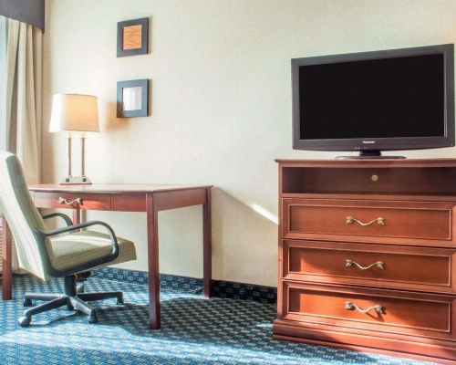 Comfort Inn & Suites Rochester Niagara Falls image 13